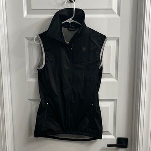 Coeur Sports High neck wind vest